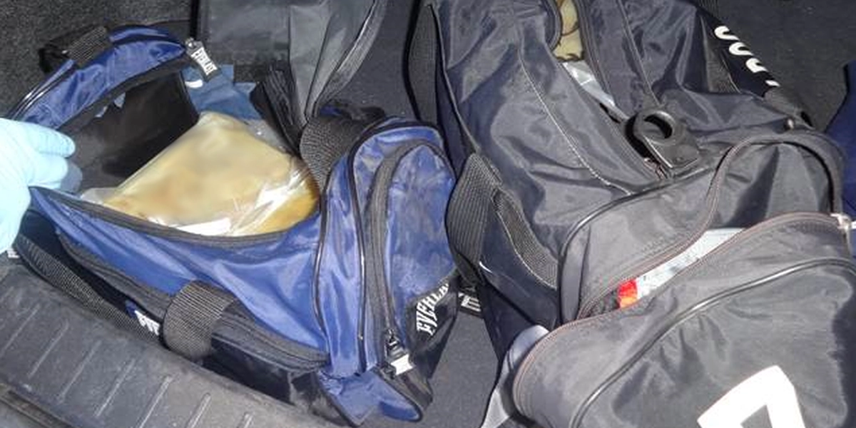 Demasiado equipaje alerto a las autoridades de la Patrulla Fronteriza