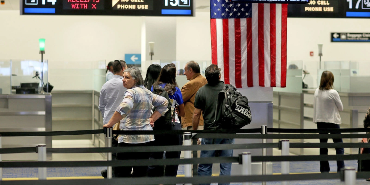 Departamento de Seguridad de los Estados Unidos creara cuentas falsas en redes sociales