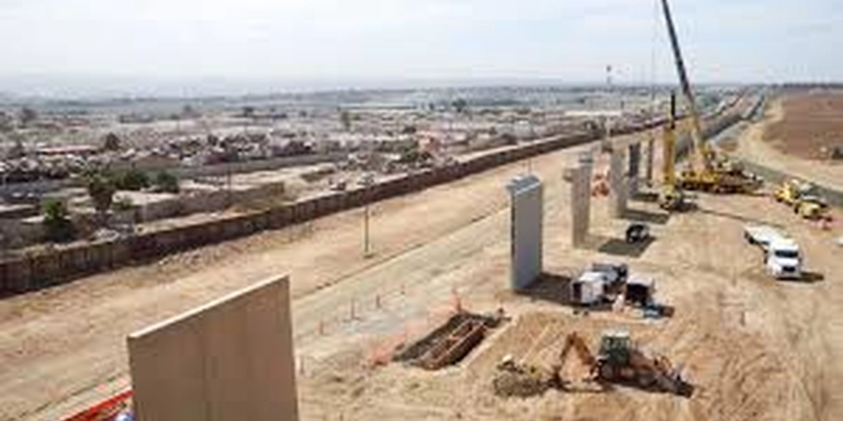 Corte Suprema autoriza el uso de $2.5 billones de dólares para construcción de muro