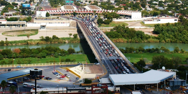 Puentes Internacionales de Nuevo Laredo, se prepara para el fin de semana de Acción de Gracias y Viernes Negro