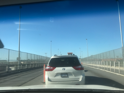 Estan cerrados tres carriles sobre el puente pusiern conos y solo hay una fila para llegar hasta los aduanales 😡 ya llevamos 1 hora y media