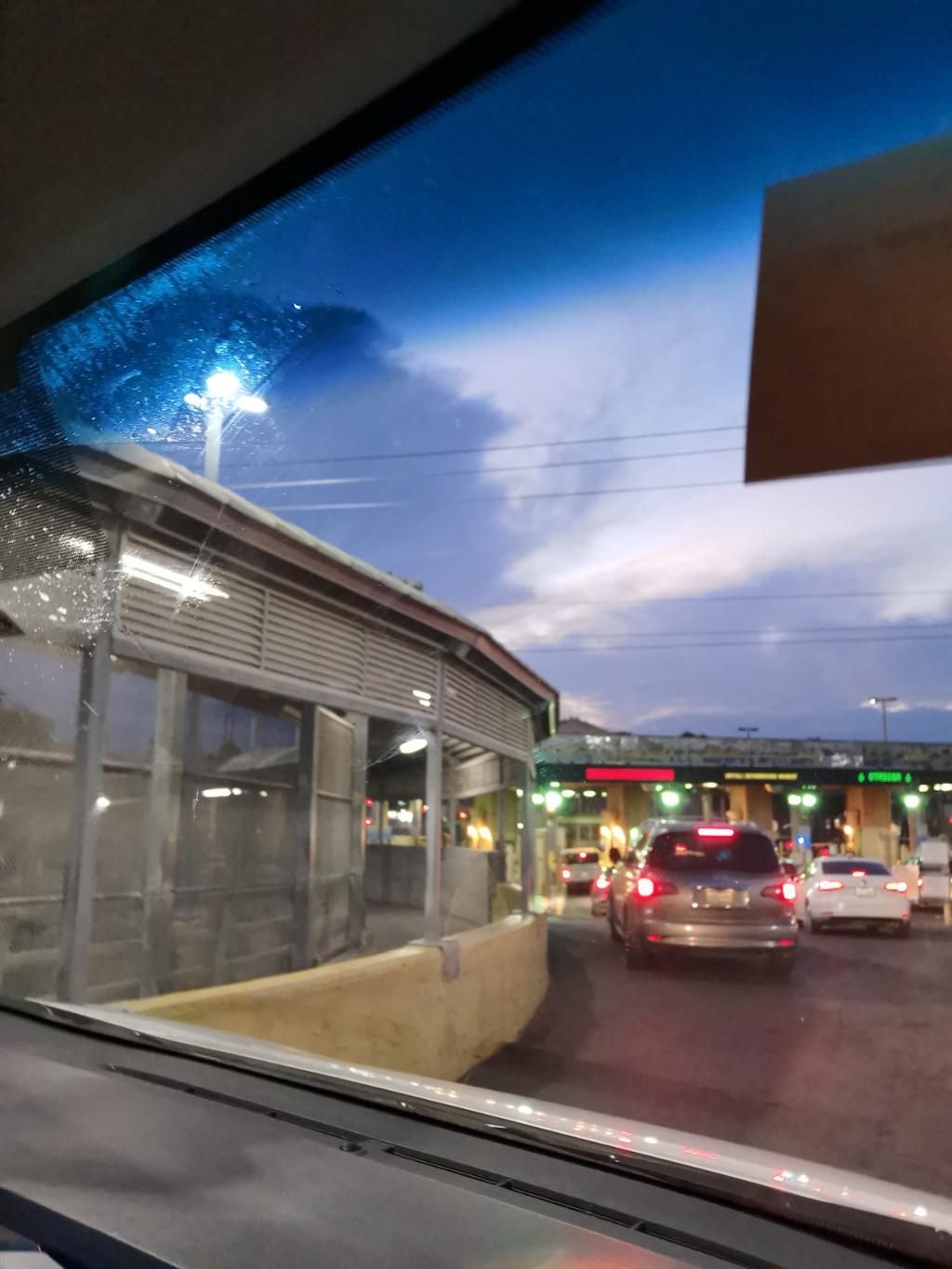 Lento más de 75 mun hasta los customs