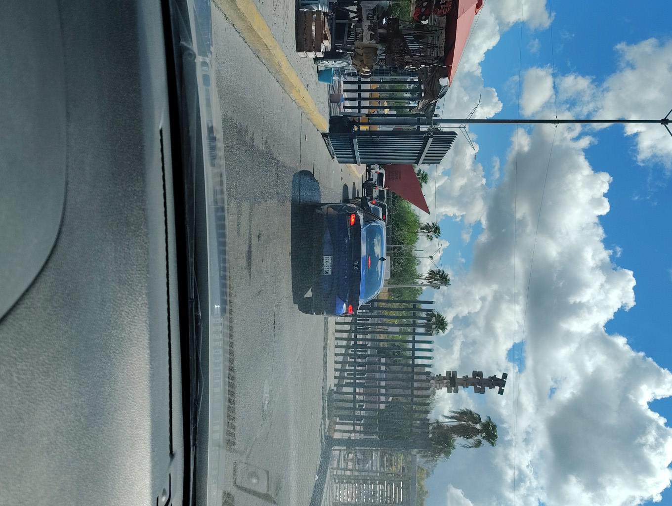 puente nuevo fila a la entrada del puente 