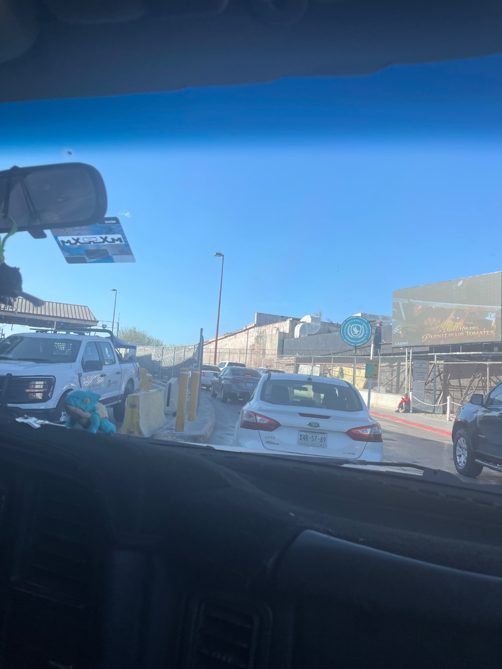 puente viejo 37 min de fila se mueve muy lento 