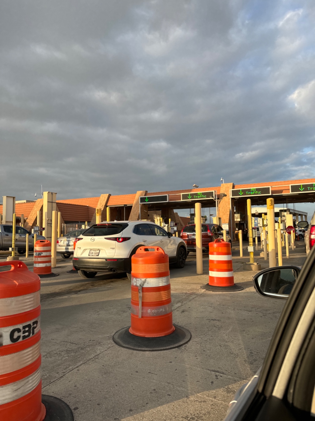 Tardamos 3 horas en la fila en el puente Hidalgo 