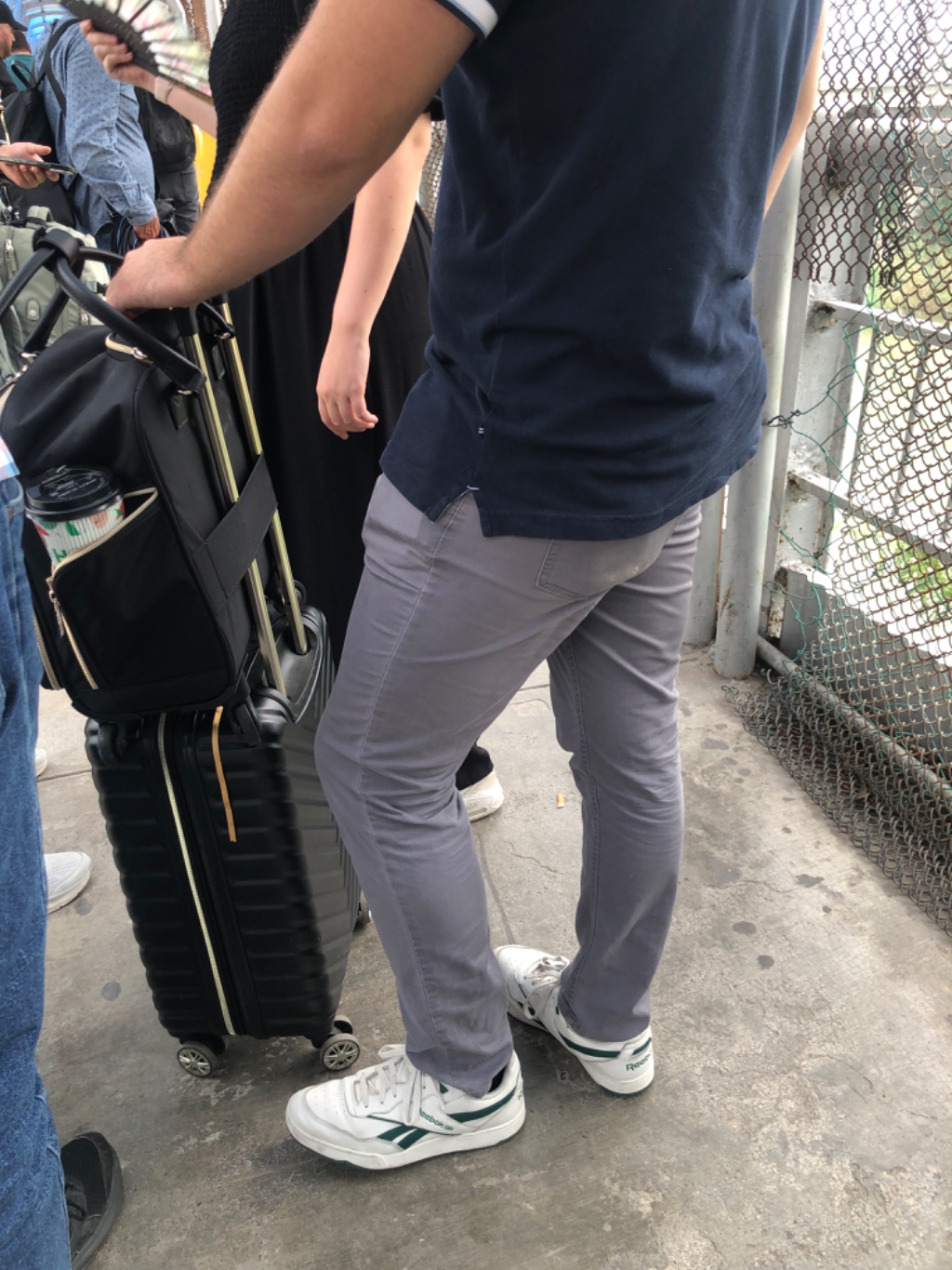 Llevo 18 minutos en la línea y voy a medio puente 